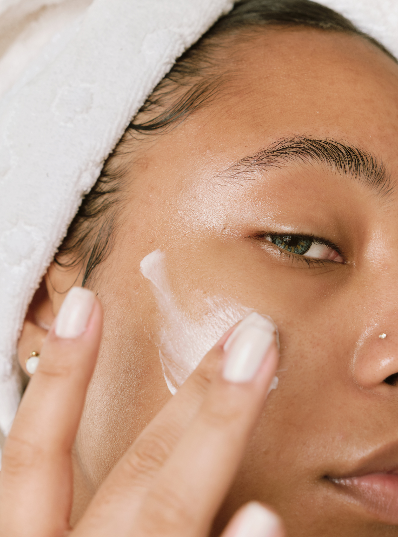 The Art of Layering: Sunscreen, Facial Oils, and Your Skin's Best Friend